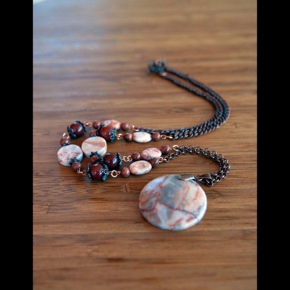 NEW Handmade - Necklace of Red Vein Marble, Carnelian and Goldstone Beads - Picture 5 of 8